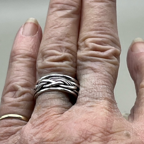 Sterling Silver Braided Spinner Ring -Celtic Style -Everyday Elegance - Picture 2 of 4